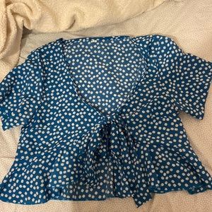 Shein tie in the front crop top